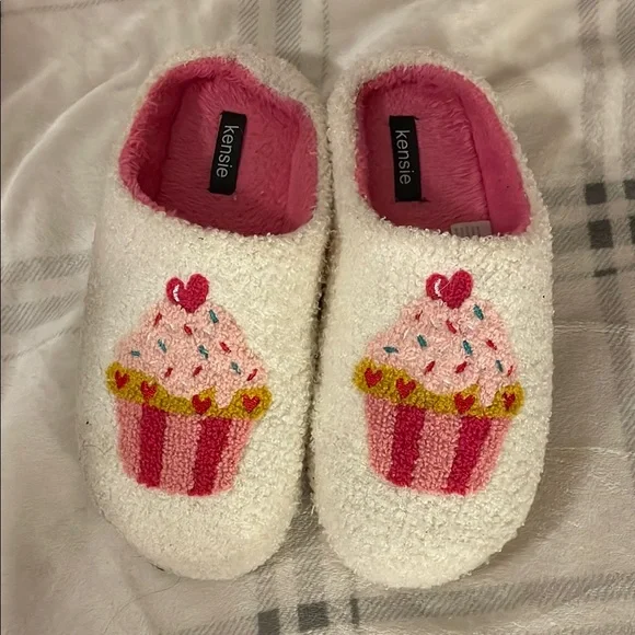 Kensie Shoes Kensie Pink And White Cupcake Slippers Poshmark